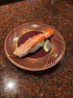 こんにちは！八食市場寿司です！
本日のおすすめネタです

本日のイチオシネタは『タラバガニ』です！
数量限定商品となっております

ぜひお越しください！

🍣タラバガニ　1貫　1240円
　
　

 #八食センター #八食市場寿司  #八戸寿司 #八戸グルメ #八戸観光