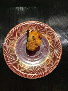 こんにちは！八食市場寿司です！
本日のおすすめネタです

本日のイチオシネタは『ばふんうに』です！

ウニは今の時期が旬の食材です✨

ぜひお越しください！

🍣ロシア産　バフンウニ　1貫　1240円
　
　

 #八食センター #八食市場寿司  #八戸寿司 #八戸グルメ #八戸観光